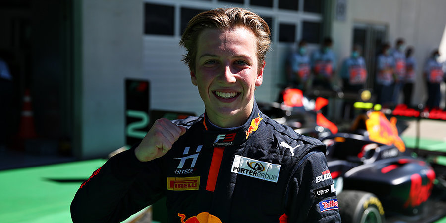class="node-header__title">Лоусон одержал первую победу в «Формуле-3», Смоляр стал седьмым во второй гонке Гран-при Австрии
