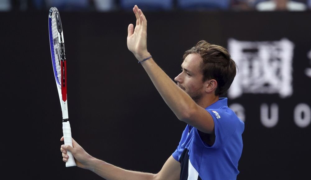 Медведев выиграл у Шварцмана на Итоговом турнире АТР