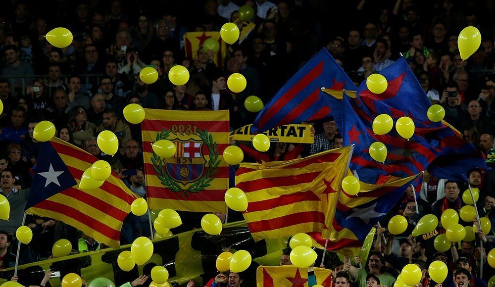 Футбольному клубу "Барселона" грозит скорое банкротство
