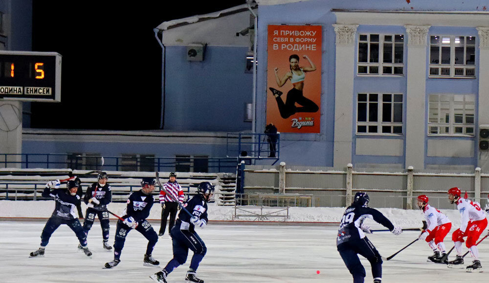 Почему нижегородский и вятский хоккей с мячом не обзавелся крытой ареной