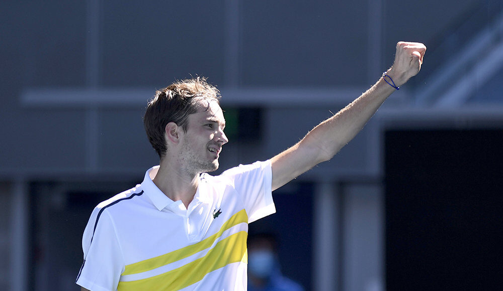 Медведев и Хачанов вышли во второй круг Australian Open