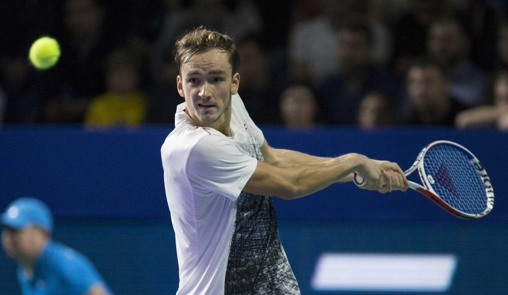 Медведев станет третьей ракеткой мира после успеха на Australian Open