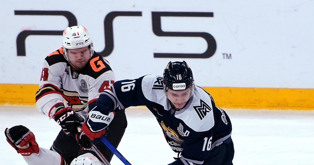 "Ак Барс" и "Авангард" сыграют в полуфинале плей-офф КХЛ