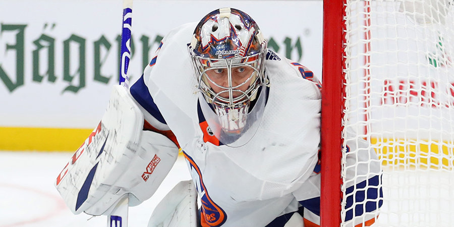Варламов стал третьей звездой дня в НХЛ