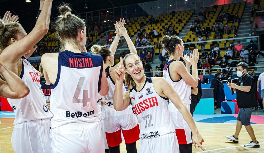 Россиянки вышли в четвертьфинал Евробаскета