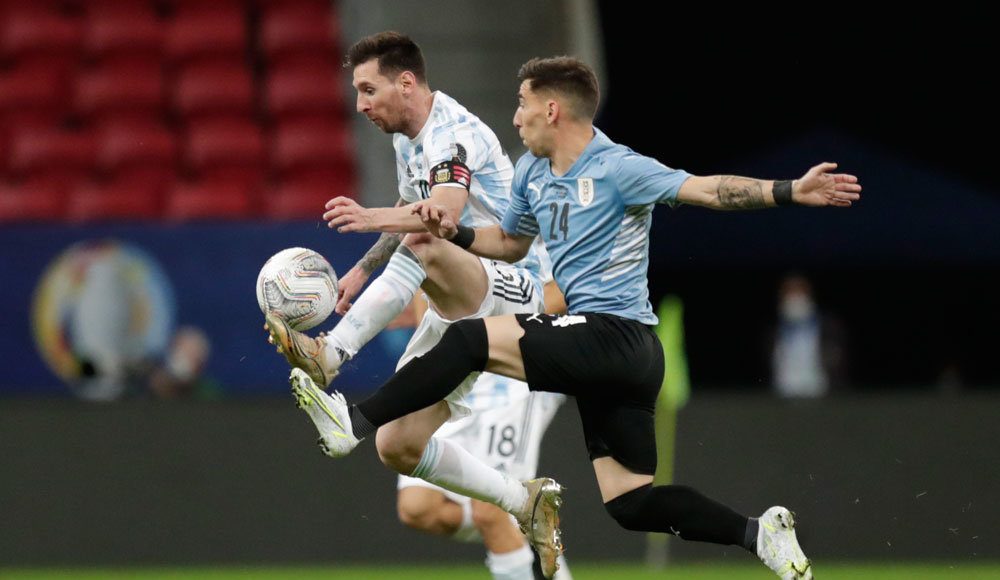 Сборная Аргентины по футболу одержала первую победу на Кубке Америки