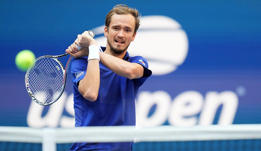Даниил Медведев дебютирует в необычном выставочном турнире