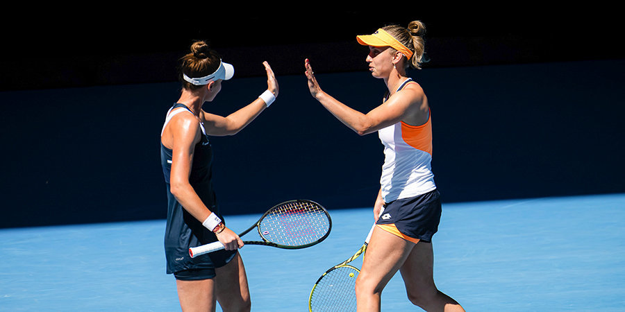 Кудерметова и Мертенс вышли в полуфинал Australian Open в парном разряде, где сыграют с Крейчиковой и Синяковой