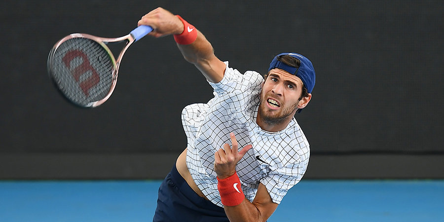 Хачанов вышел в четвертьфинал турнира ATP в Аделаиде