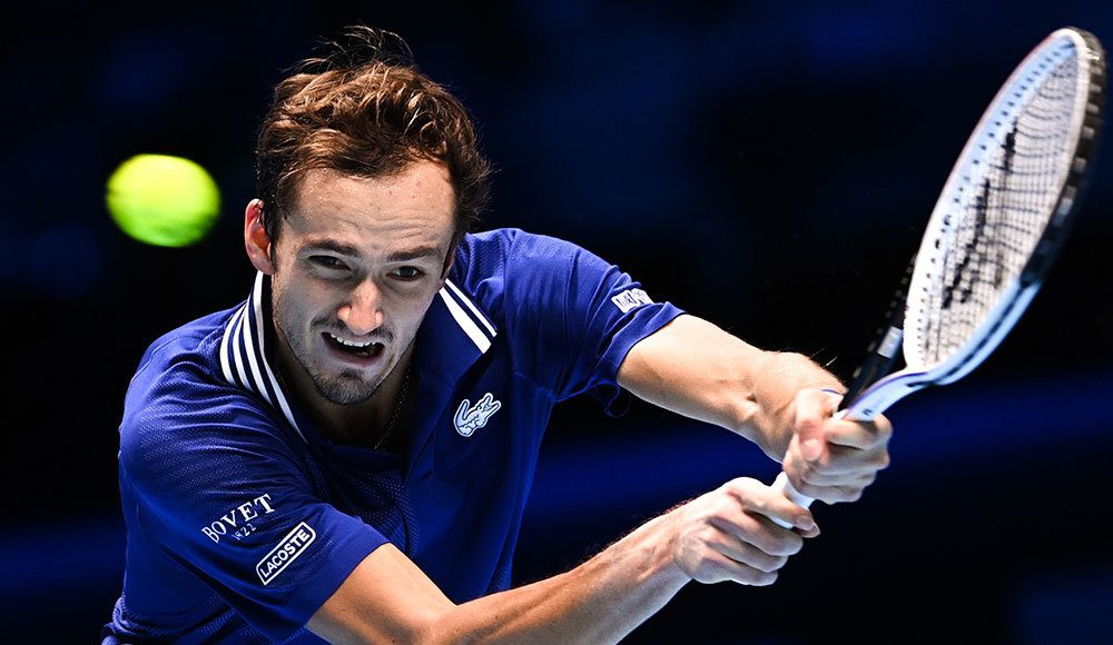 Медведев выиграл стартовый матч на Открытом чемпионате Австралии по теннису