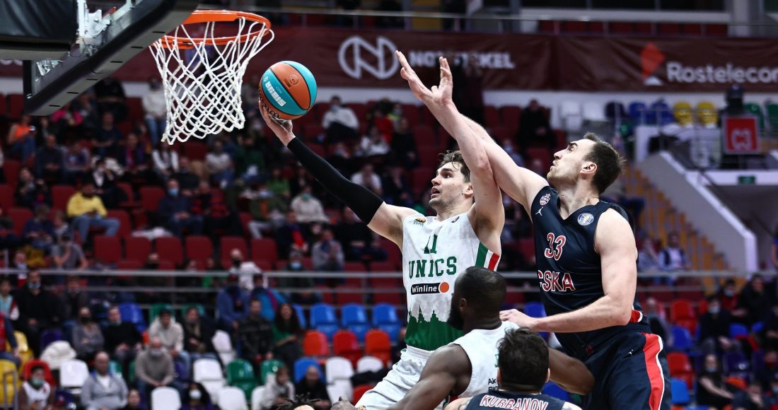 Баскетболисты УНИКСа победили ЦСКА в трех овертаймах