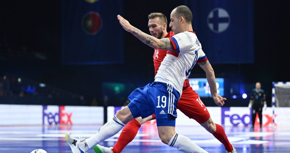Сборная России крупно обыграла Польшу на Евро-2022 по мини-футболу