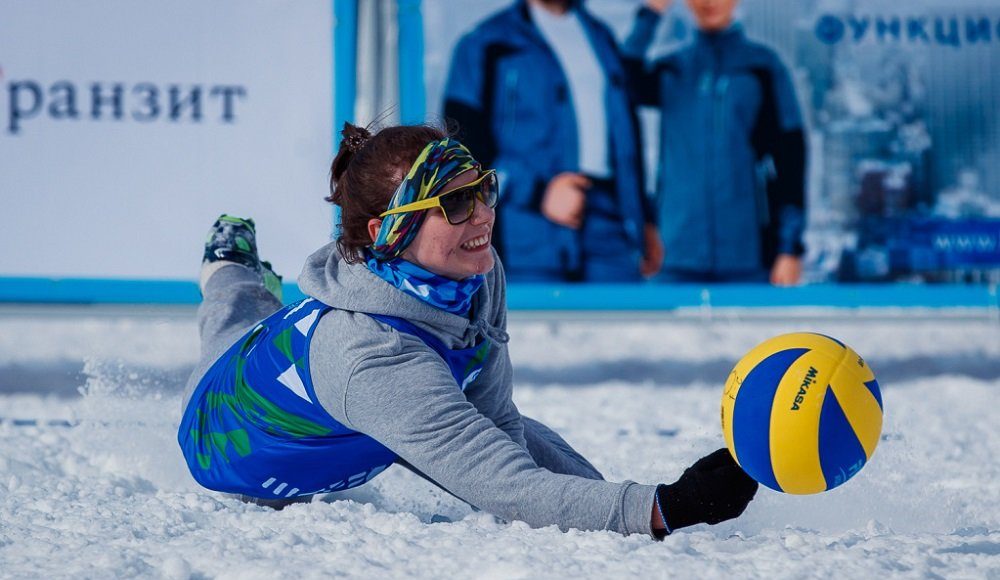 В Кемеровской области стартовал ЧР по волейболу на снегу