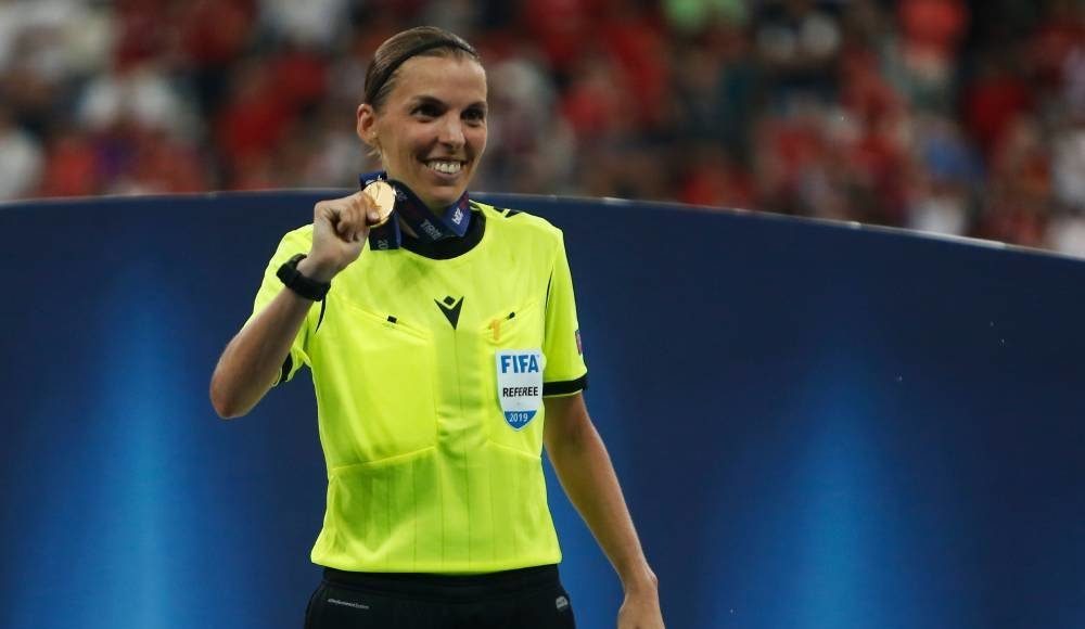Женщина-арбитр впервые будет судить финал Кубка Франции по футболу