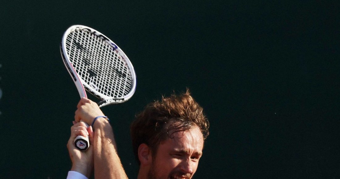 Теннисист Медведев рассказал, почему ошибается на грунтовых кортах