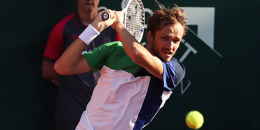 Теннисист Медведев не планирует обращаться в суд из-за отстранения от Уимблдона