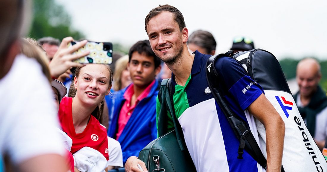 Медведев второй раз в карьере вышел в финал травяного турнира ATP