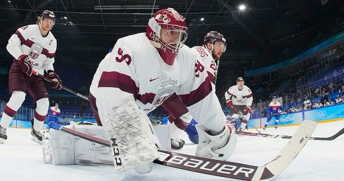 Латвия наказывает игрока сборной за связь с Россией. Протестуют даже хоккейные власти