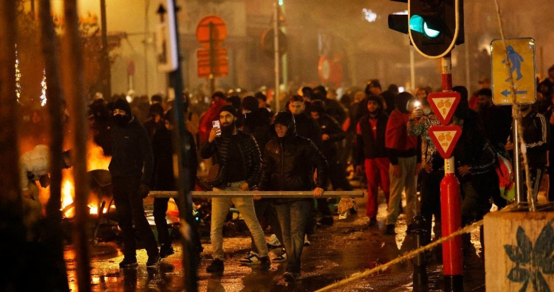 Беспорядки фанатов в Брюсселе переросли в столкновения с полицией после поражения Бельгии от Марокко