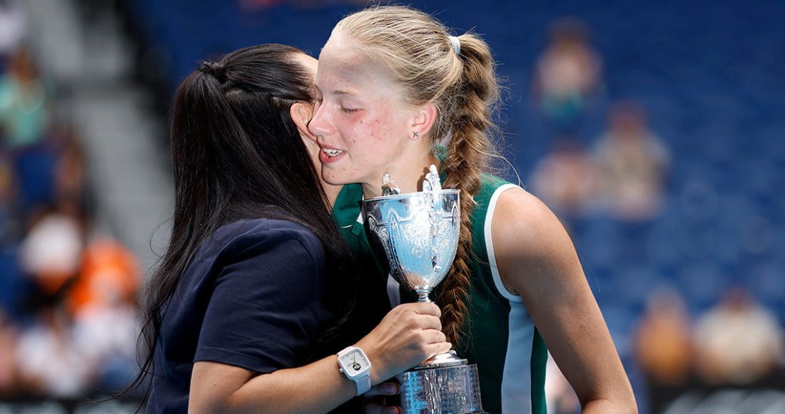 Чемпионка Australian Open Корнеева рассказала, как выиграла титул с травмой