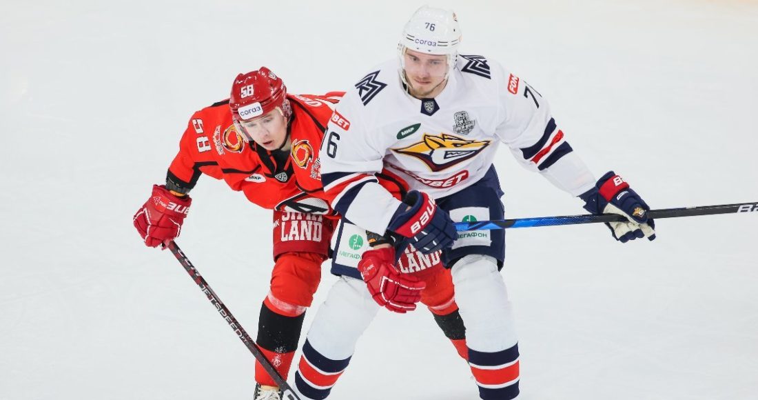 «Металлург» сравнял счет в серии плей‑офф КХЛ с «Автомобилистом», «Авангард» обыграл «Сибирь» во втором матче