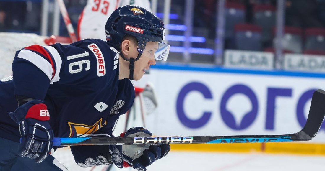 Шайба Зернова во втором овертайме принесла «Металлургу» победу в матче плей-офф КХЛ с «Автомобилистом»