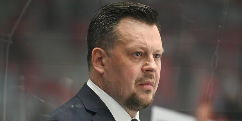 Главный тренер ХК «Сочи»: «В прошлом сезоне практически не спал. С помощниками буквально жили в тренерской»
