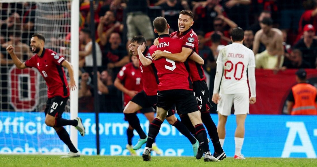 Сборная Нидерландов одержала волевую победу над Ирландией в матче отбора на Евро‑2024, поляки в гостях проиграли албанцам
