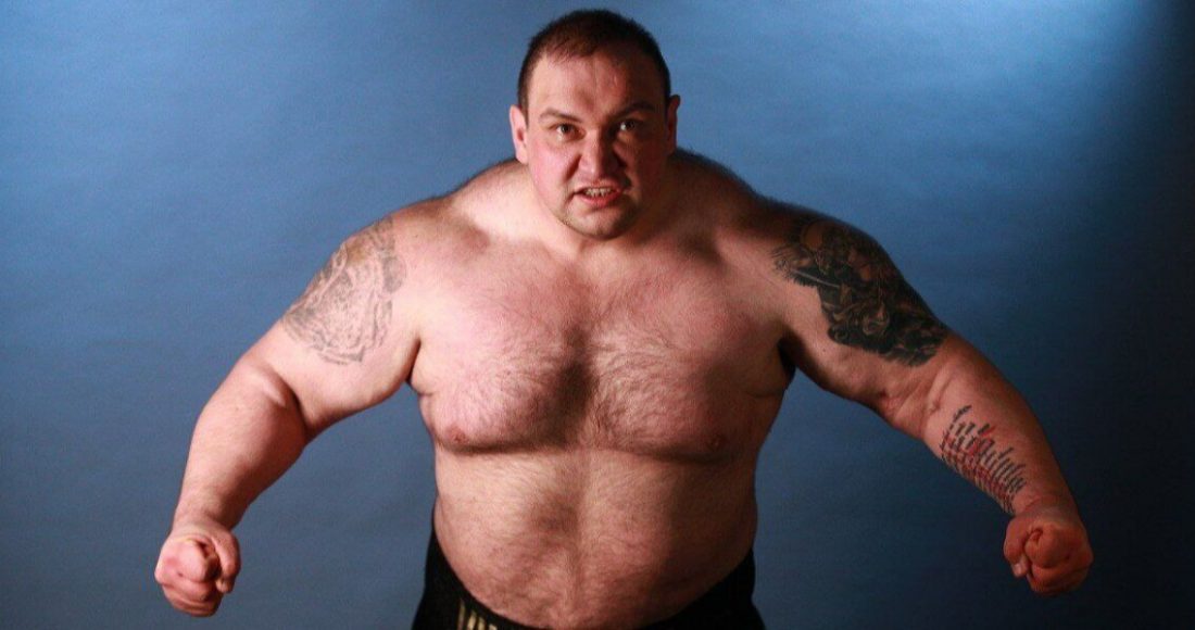 Первый россиянин подписал контракт с лигой главы UFC по пощечинам