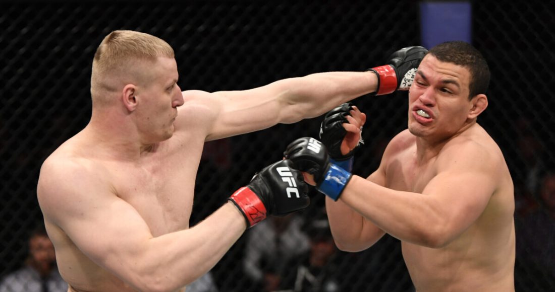 Шикарный нокаут Павловича в UFC. Россиян привёл болельщиков в экстаз!