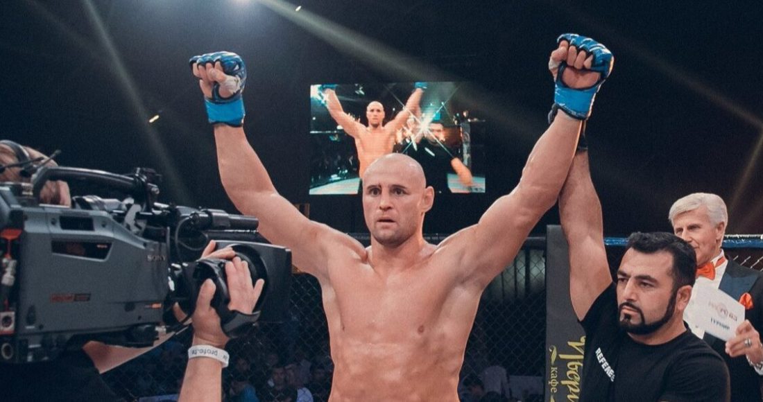 «Паспорт гражданина Латвии я сдал. Русские должны жить в России» — боец MMA Глухов