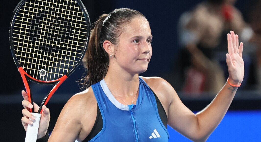 Касаткина проиграла Рыбакиной в финале турнира WTA в Абу‑Даби