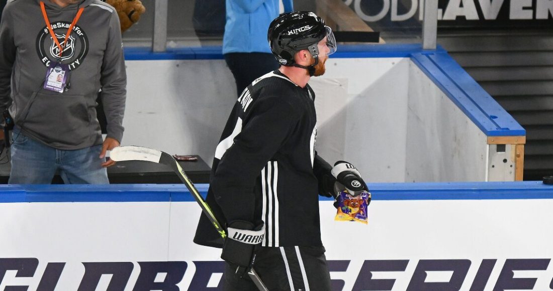 Гол и передача Гаврикова помогли «Лос‑Анджелесу» обыграть «Чикаго» в матче НХЛ