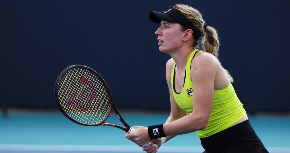 Александрова обыграла Павлюченкову и вышла в четвертый круг турнира в Майами