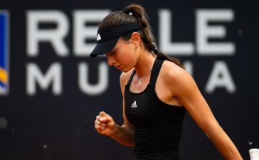 Россиянка Аванесян вышла во второй круг теннисного турнира в Риме