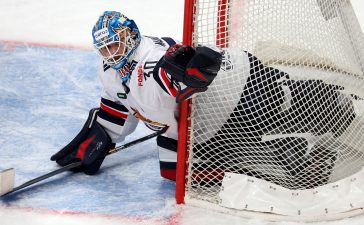 Исаев, Набоков и Фукале претендуют на звание лучшего вратаря сезона КХЛ