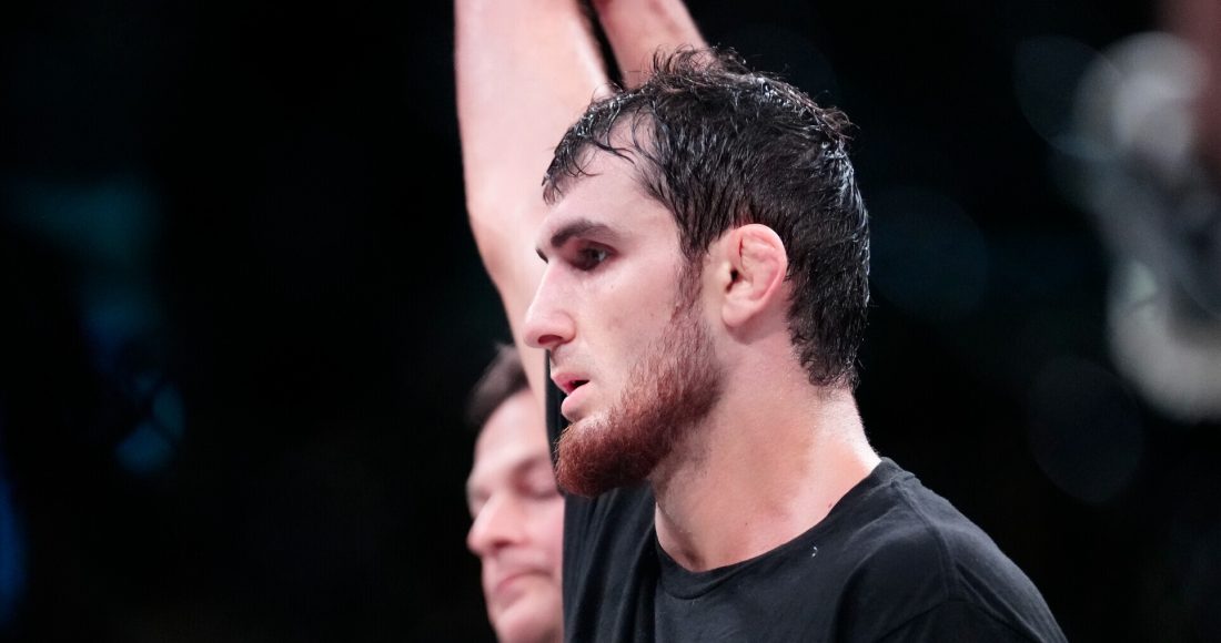 Курамагомедов победил Джексона и стал чемпионом Bellator