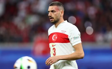 УЕФА дисквалифицировал турка Демирала на два матча за некорректный жест