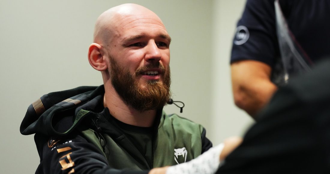 Российский боец Борщев победил перуанца Ллонтопа на турнире UFC Vegas 96