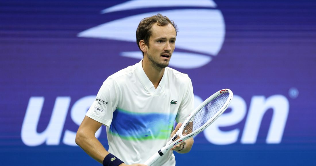 Медведев сохранил пятую строчку в рейтинге ATP, Джокович вылетел из топ‑3