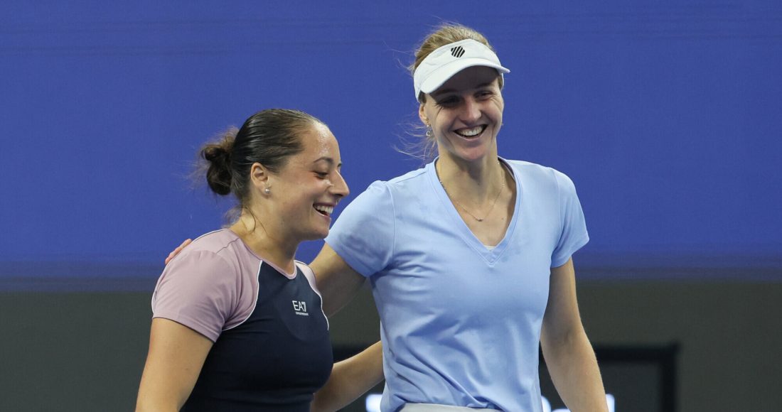 Самсонова и Кочаретто вышли в полуфинал турнира WTA 1000 в Пекине в парном разряде