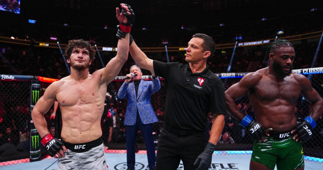 Евлоев победил Стерлинга на турнире UFC 310